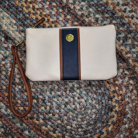 Stone & Co. Leather Clutch With Internal Detachable Coin/Card Purse - Picture 7 of 7